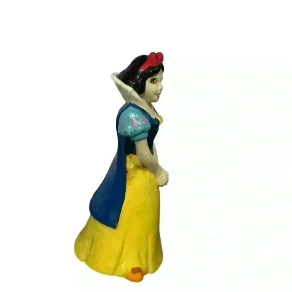 Disney’s Snow White & The Seven Dwarfs Vintage Figure Lot of 4 - Picture 5 of 10